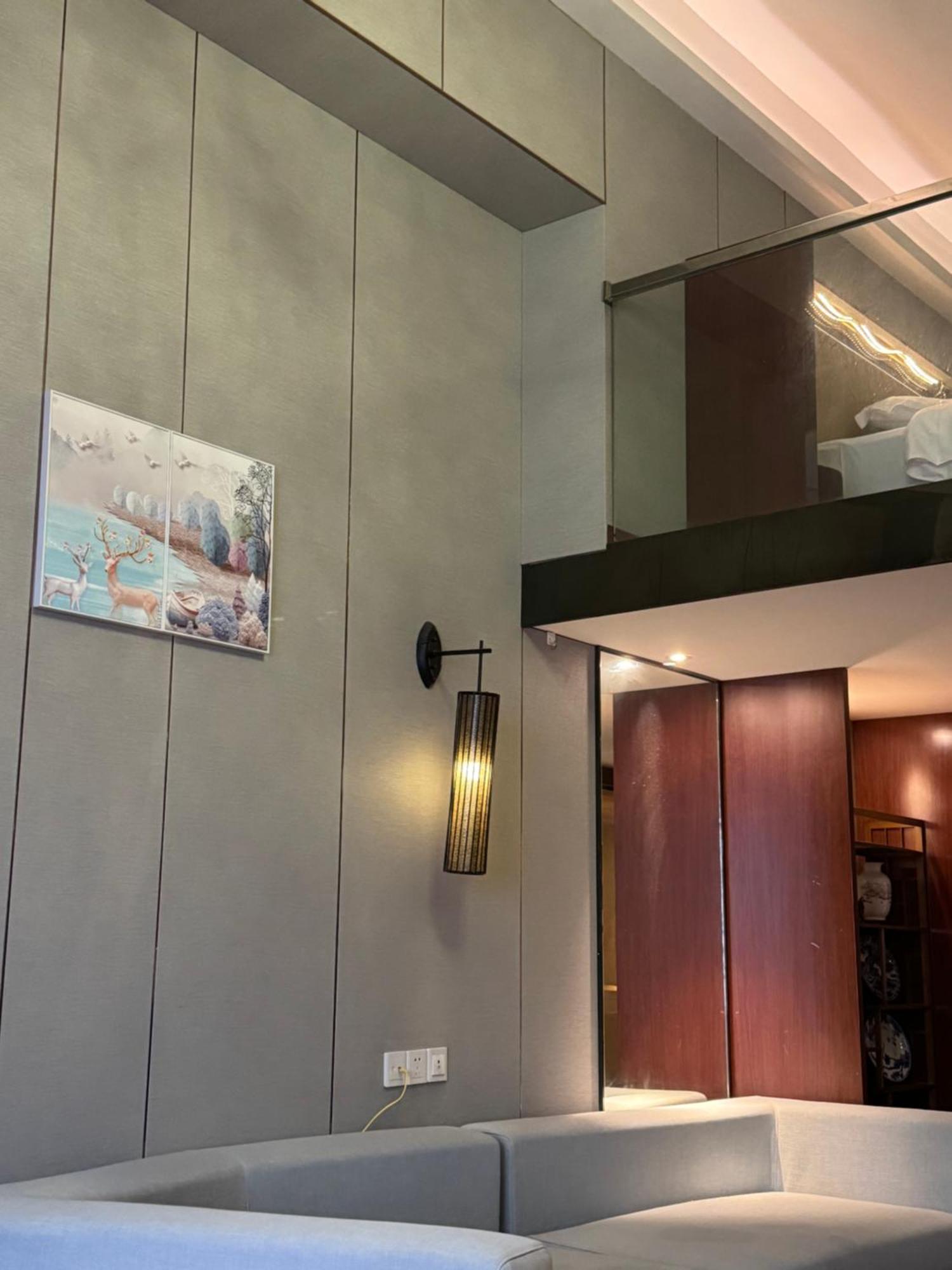 April Fair Duplex Apartment Guangzhou South Railway Station Ao Yuan Yue Shi Dai Branch Eksteriør bilde