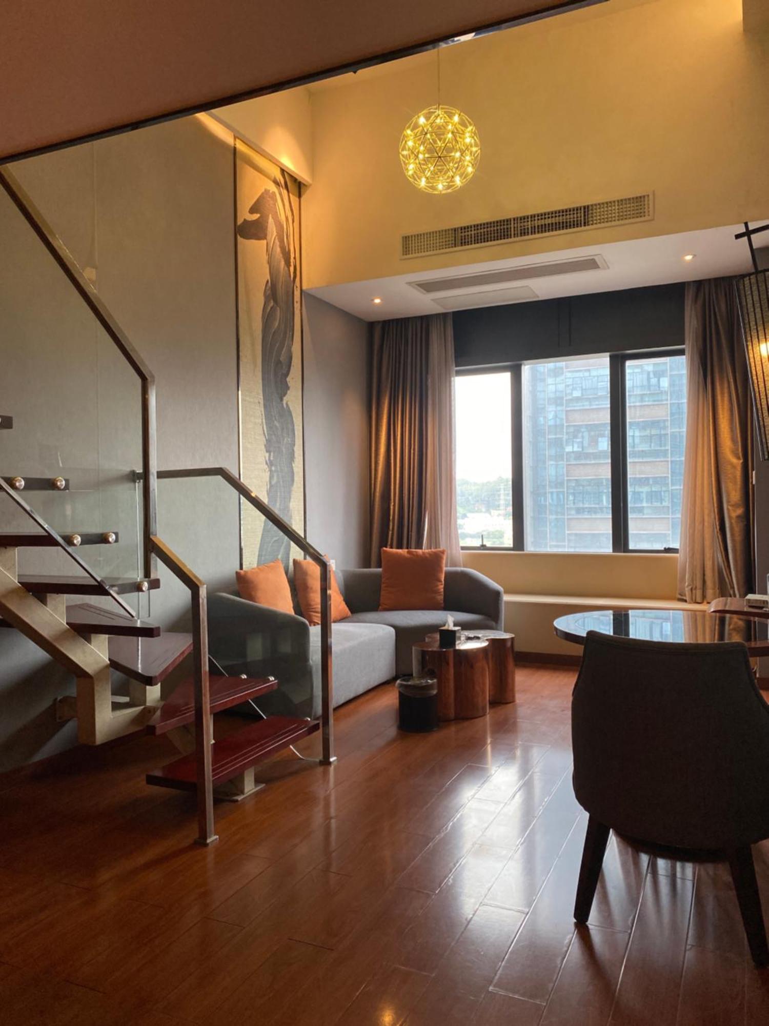 April Fair Duplex Apartment Guangzhou South Railway Station Ao Yuan Yue Shi Dai Branch Eksteriør bilde
