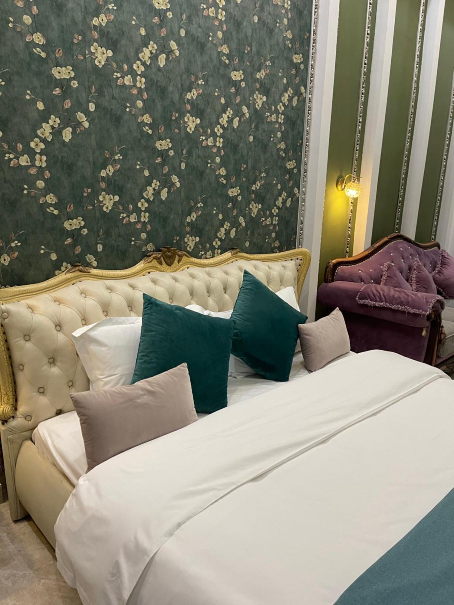 April Fair Duplex Apartment Guangzhou South Railway Station Ao Yuan Yue Shi Dai Branch Eksteriør bilde
