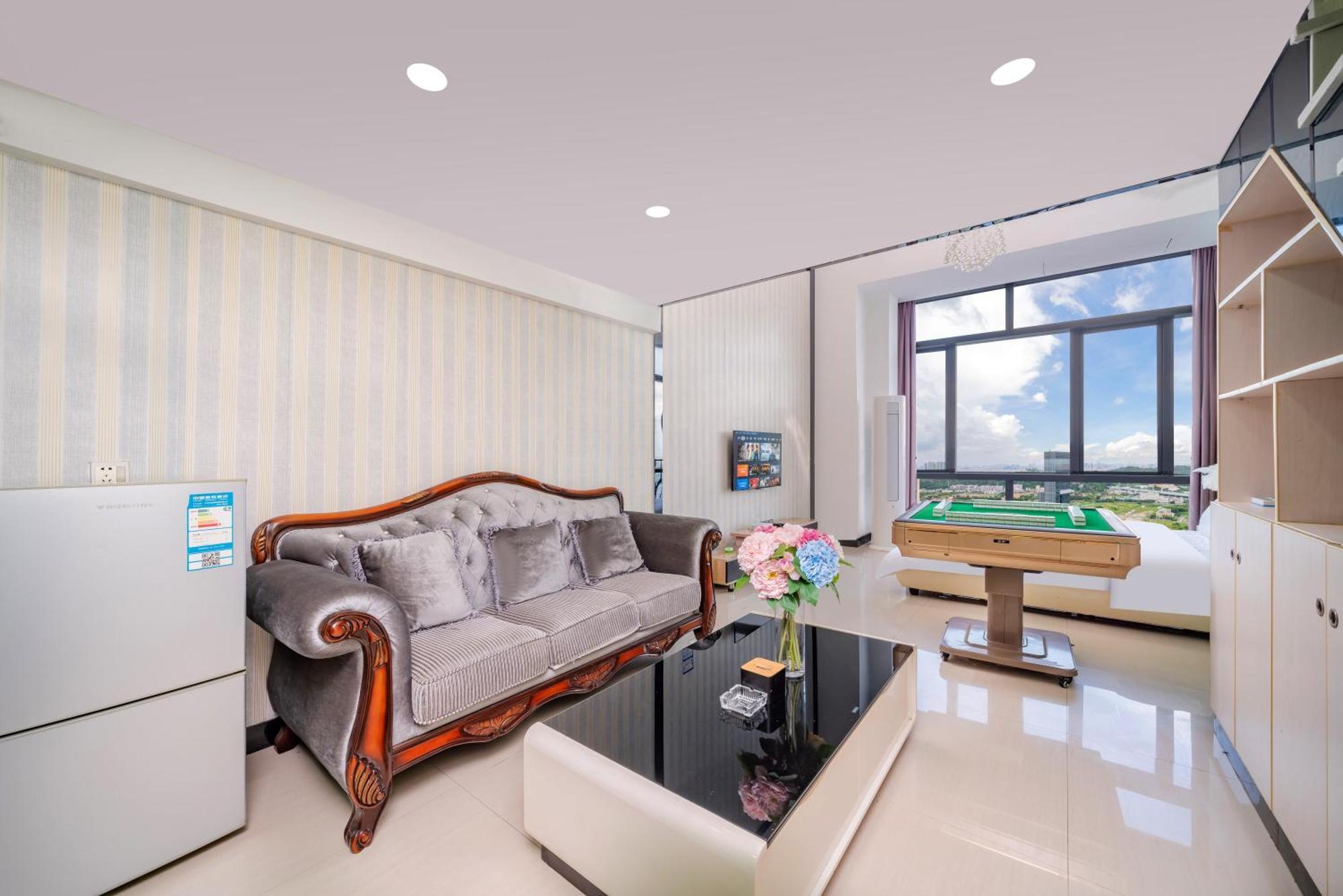 April Fair Duplex Apartment Guangzhou South Railway Station Ao Yuan Yue Shi Dai Branch Eksteriør bilde